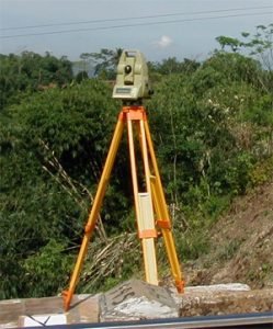 perbedaan theodolite dan waterpass