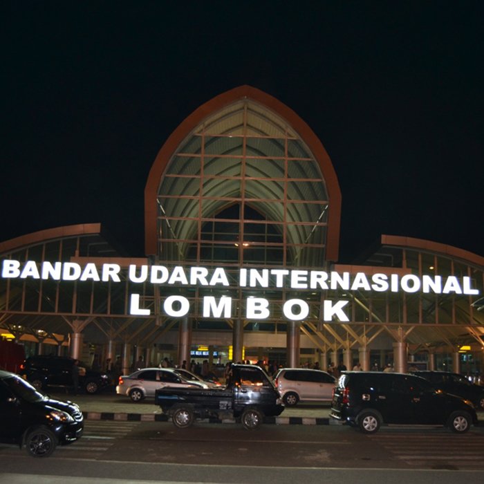 bandara lombok ditutup erupsi gunung agung